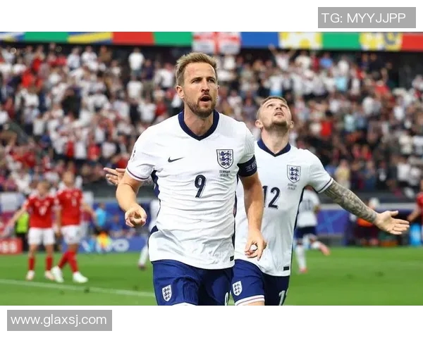 丹麦足球明星风采展示与精彩瞬间回顾