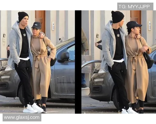 街头假扮足球明星拍照引发围观真实与虚幻的瞬间交织成趣