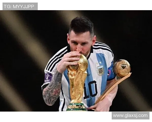 足球明星与梅西神似引发热议网友纷纷调侃撞脸现象成新潮流